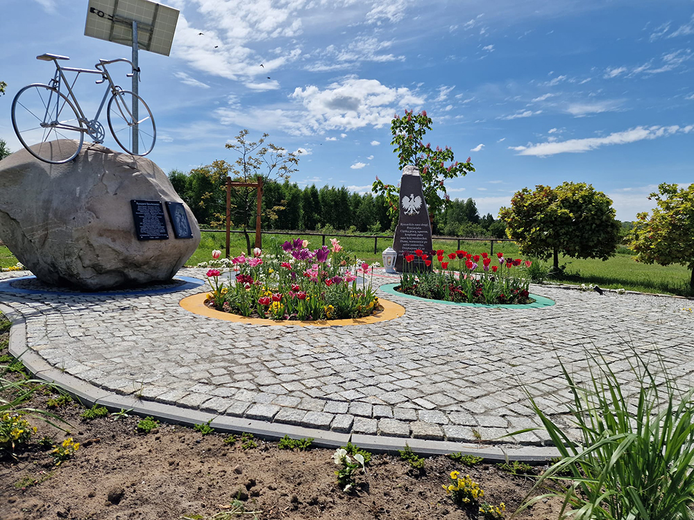 Skwer Ryszarda Szurkowskiego – widok ogólny