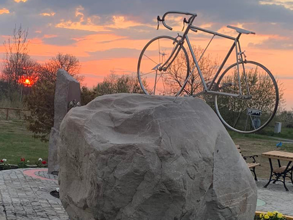 Skwer o zachodzie słońca